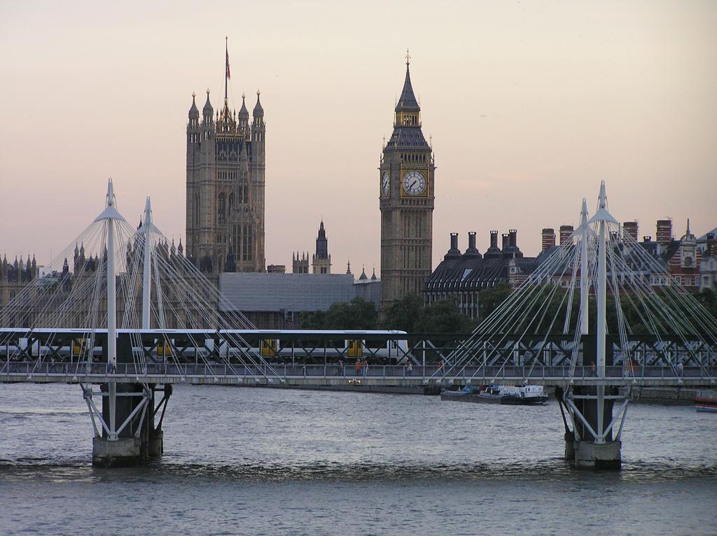 Parlament & Melenium Bridge